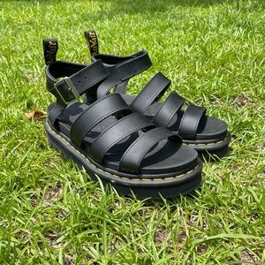 ❗️SOLD❗️Dr. Martens Blaire Platform Sandals